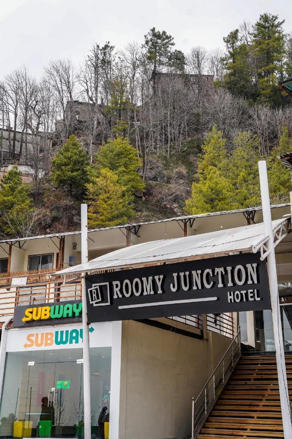 Roomy Junction, Murree Buitenkant foto
